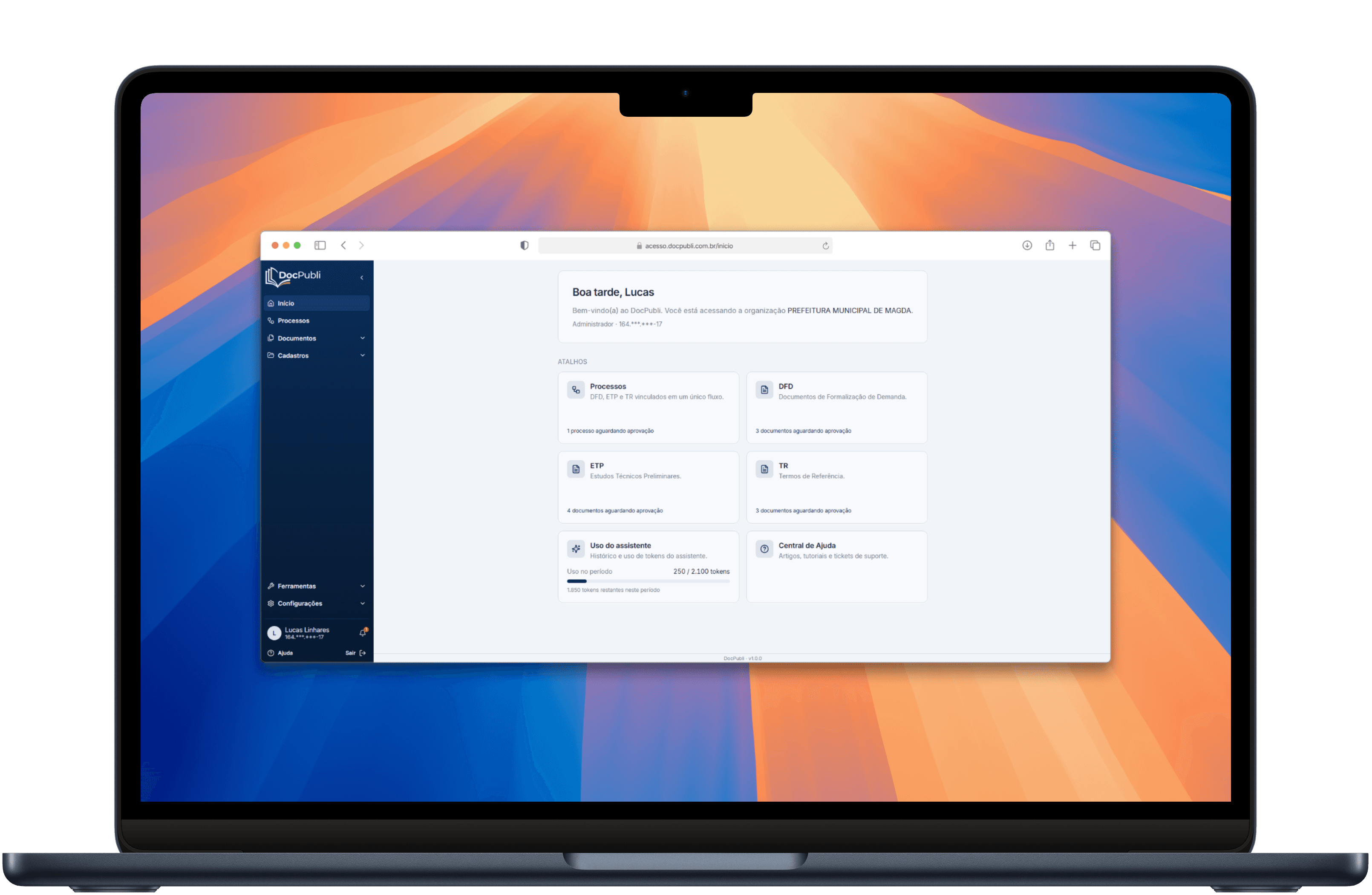 Tela inicial do DocPubli no MacBook, com atalhos para processos, DFD, ETP, TR e uso do assistente